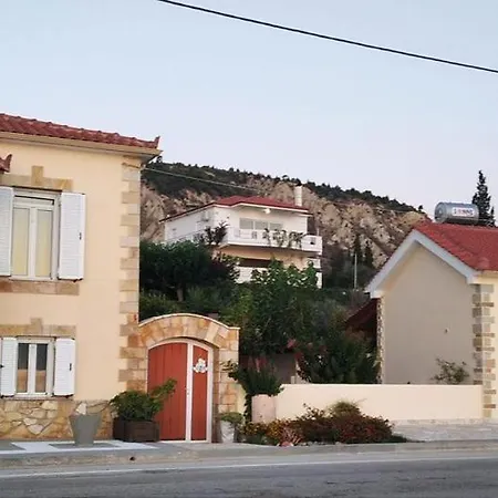 Lykoporia Seaside House *