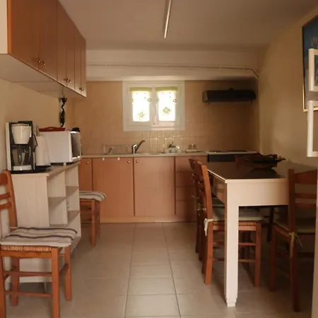 Lykoporia Seaside House * Likoporia